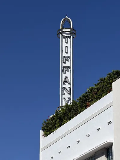 Art_Deco_Tiffany_Hotel_Sign_South_Beach