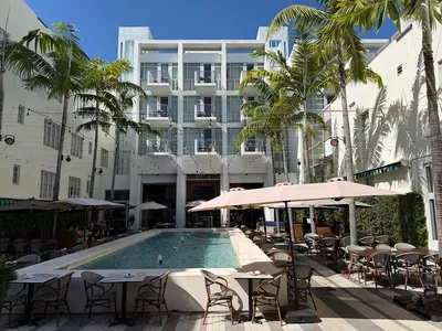 Sola_South_Beach_Restaurant_and_Bar