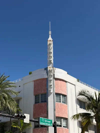 Art_Deco_Tudor_Hotel_South_Beach