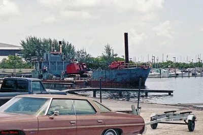 Old_Boat__Coconut_Grove__Miami__1983