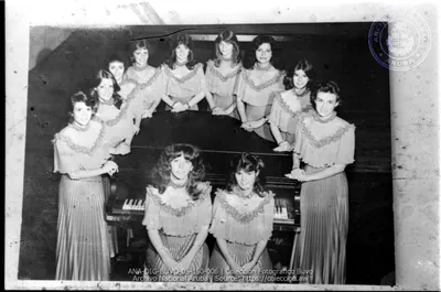 Coro_di_Miami_a_bishita_Aruba__Potret_di_potret__-_13_di_mei_1983__Image___6