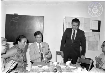 Bishita_di_Camara_di_Comercio_di_Miami_na_Aruba-_30_di_september_1983__Image___1