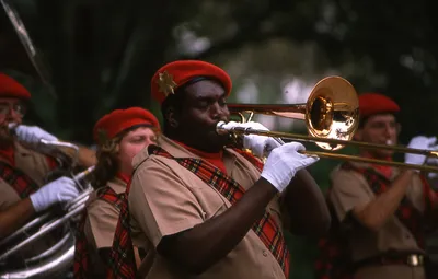 Bl_sergruppe_in_einem_Park