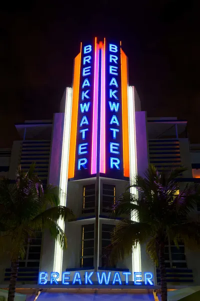 South_Beach_Night_Deco