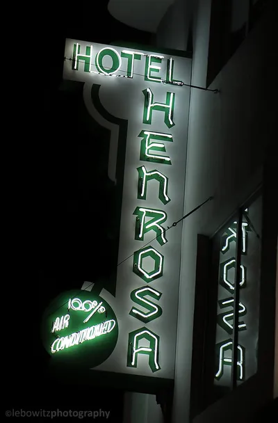 Classic_Neon_Signs