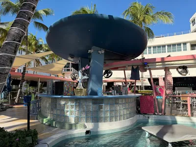 Clevelander_Hotel_Bar_South_Beach