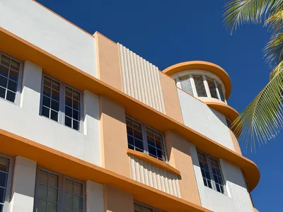 Art_Deco_Waldorf_Towers_Ocean_Drive