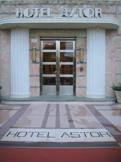 Hotel_Astor_Deco_Lettering_Signage_IMG_3415