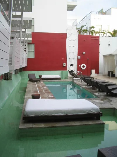 Clinton_Hotel_Pool_IMG_3398