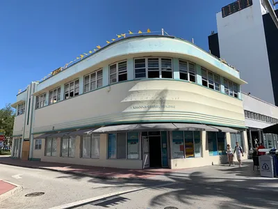 Art_Deco_Restoration_Lincoln_Road_Mall_South_Beach