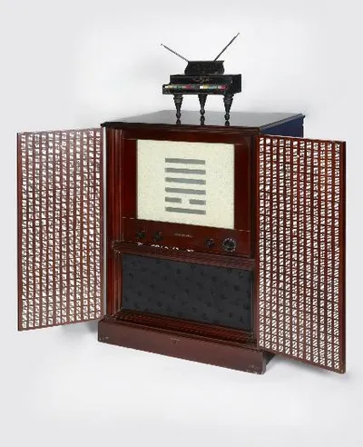 I_Ching__Homenaje_a_John_Cage__-_Video_escultura