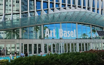 Art_Basel._Miami_Beach_Convention_Center