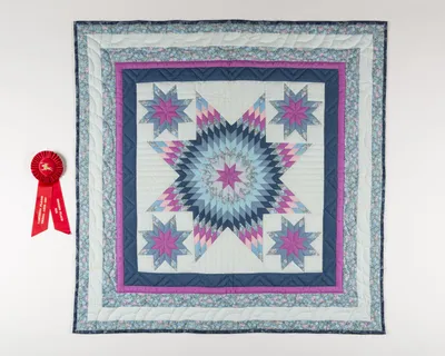 Bedspread_with_star_motif