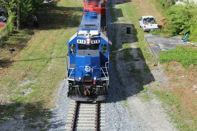 Florida_East_Coast_Train_Headed_To_Port_Of_Miami
