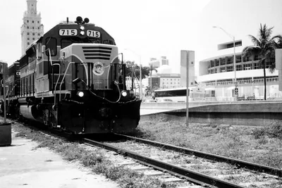 Florida_East_Coast_Railway_Train_Headed_Towards_Port_Of_Miami