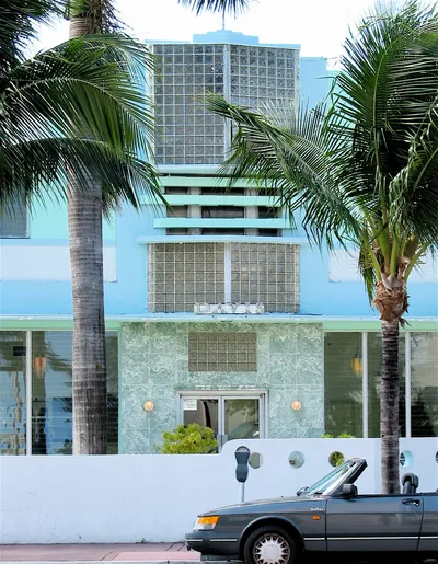 Miami_Art_Deco__292382896_.jpg