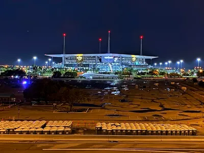 Hard_Rock_Stadium__347_Don_Shula_Drive__Miami_Gardens__Florida__USA___Opened__August_16__1987___Architects__Populous__then_HOK_Sport____HOK__2016_renovation_