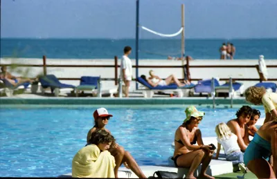 Sunset_Miami_Beach_Florida_USA_March_1983_029