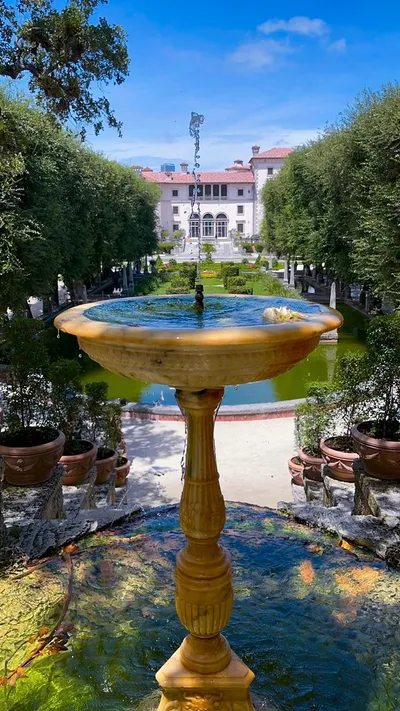 Vizcaya_Museum_and_Gardens__Miami__Florida.