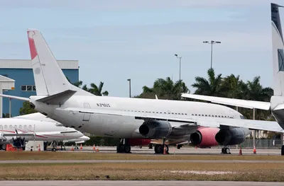 N390US_Boeing_737-3B7_Ex_Viva_Aerobus