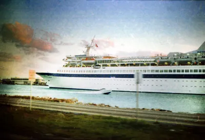 Cruise_Ship_Miami_Beach_Florida_USA_March_1983_027