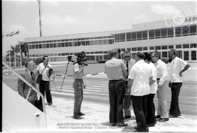 Sr._Betico_Croes_a_bai_Miami_pa_un_Operacion__3_september_1985__Image___6