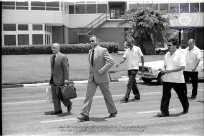 Sr._Betico_Croes_a_bai_Miami_pa_un_Operacion__3_september_1985__Image___8
