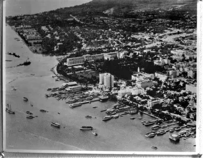 Aerial_view_from_Miami_Miami_River_to_Biscayne_Bay