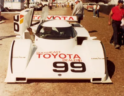 ToyotaGTP99-DirtPath1-89mia.jpg