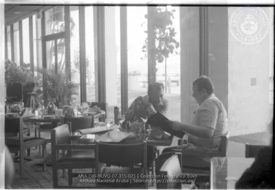 Delegacion_di_Aruba_Gezaghebber_Figaroa_Diputado_Nelson_Oduber-_Daniel_Leo-_B._Arends-_V._van_Trigt-_A._Muyale_a_biaha_pa_Miami__Image___21