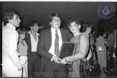Delegacion_di_Aruba_Gezaghebber_Figaroa_Diputado_Nelson_Oduber-_Daniel_Leo-_B._Arends-_V._van_Trigt-_A._Muyale_a_biaha_pa_Miami__Image___7