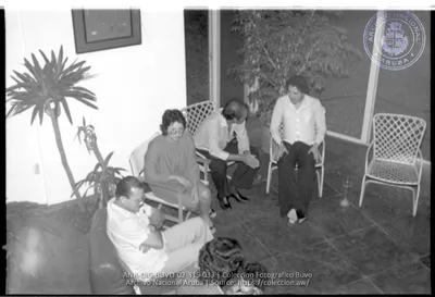 Delegacion_di_Aruba_Gezaghebber_Figaroa_Diputado_Nelson_Oduber-_Daniel_Leo-_B._Arends-_V._van_Trigt-_A._Muyale_a_biaha_pa_Miami__Image___33