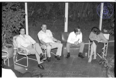 Delegacion_di_Aruba_Gezaghebber_Figaroa_Diputado_Nelson_Oduber-_Daniel_Leo-_B._Arends-_V._van_Trigt-_A._Muyale_a_biaha_pa_Miami__Image___20
