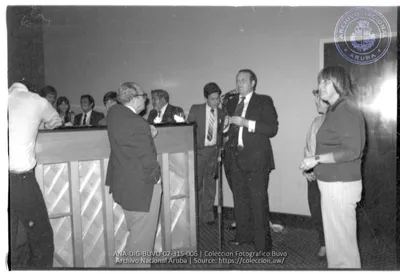 Delegacion_di_Aruba_Gezaghebber_Figaroa_Diputado_Nelson_Oduber-_Daniel_Leo-_B._Arends-_V._van_Trigt-_A._Muyale_a_biaha_pa_Miami__Image___6