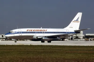Boeing_737-2H5__Piedmont_Airlines_AN1048264.jpg