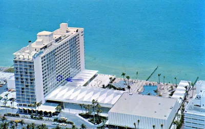 Carillon_Miami_Beach_FL