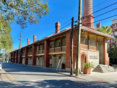 Artist_Studios_Building__Ponce_de_Leon_Hotel__Flagler_College__King_Street__St._Augustine__FL.jpg