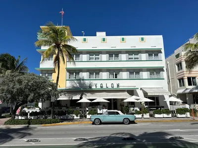 Art_Deco_Avalon_Hotel_South_Beach
