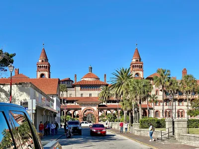 Ponce_de_Leon_Hotel__Flagler_College__King_Street__St._Augustine__FL_-_50785044762.jpg
