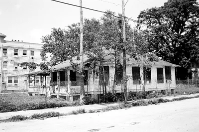 Lummus_Park_Neighborhood_Cottage__8684819644_.jpg