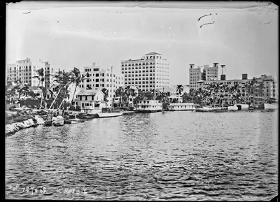 Miami_renait_du_d_sastre_d_octobre_1926__CNews__-_btv1b53196148z.jpg