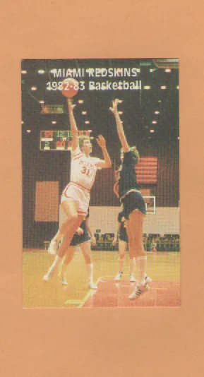 1982-83_NCAA_BASKETBALL_MIAMI_UNIVERSITY_REDSKINS_GAME_POCKET_SCHEDULE_--_billk937