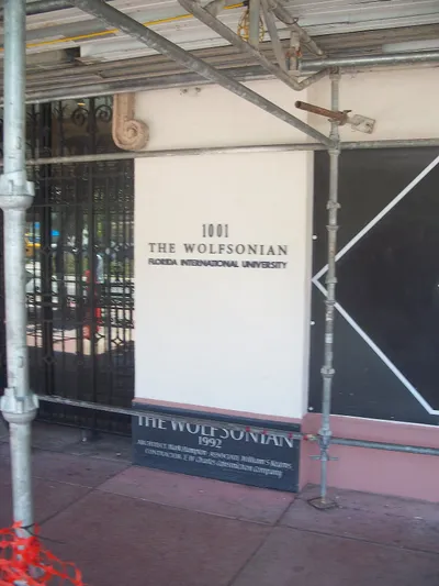 Miami_Beach_FL_Arch_Dist_Wolfsonian01.jpg