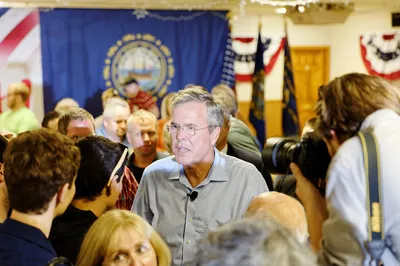 Governor_of_Florida_Jeb_Bush_at_VFW_in_Hudson__New_Hampshire__July_8th__2015_by_Michael_Vadon_10.jpg
