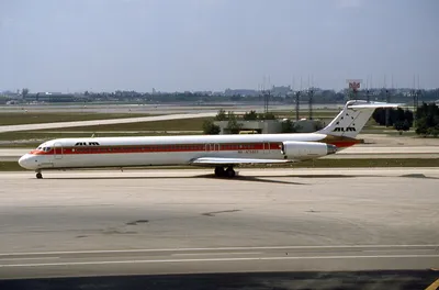 10-3-89_N76823Miami__3___53089167869_.jpg