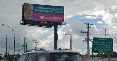 South_Florida_advertisement_on_the_road