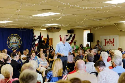 Governor_of_Florida_Jeb_Bush_at_VFW_in_Hudson__New_Hampshire__July_8th__2015_by_Michael_Vadon_18.jpg