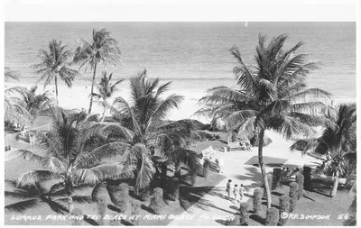 Miami_Beach_-_Lummus_Park_and_the_beach.jpg