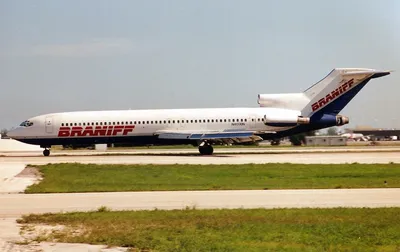 Boeing_727-227-Adv__Braniff_AN0200719.jpg