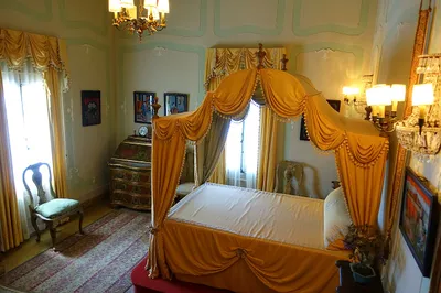 Giudecca_Bedroom_-_Vizcaya_Museum_and_Gardens_-_Miami__Florida_-_DSC08583.jpg